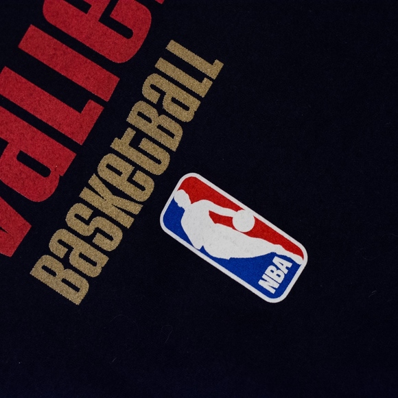 Vintage Reebok Cavaliers Shirt - Picture 5 of 5